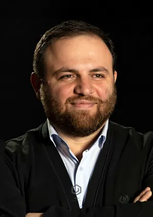 صادق روشن