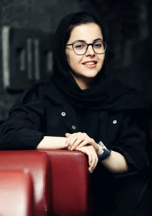 زهرا دمزآبادی