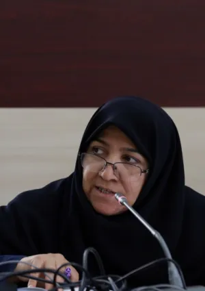 عصمت مؤمنی