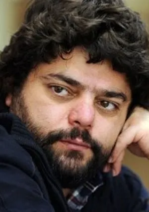 شاهد احمدلو