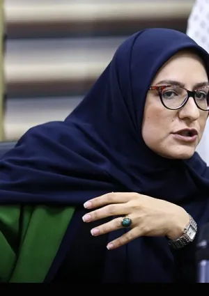 زینب زارع