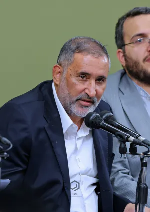 علیرضا قزوه