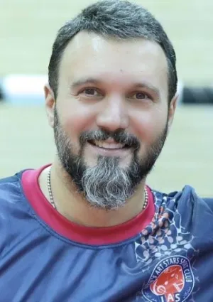 کامبیز دیرباز