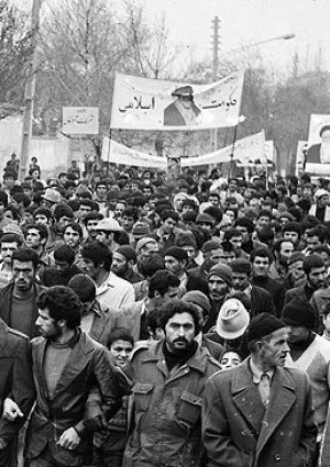 اینک در بهار آزادی (سرود)