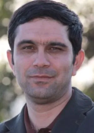 علی یاری