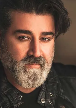 مهدی یغمایی