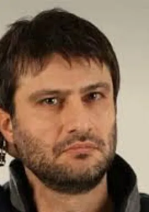 شهرام حقیقت‌دوست
