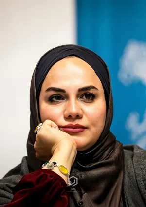 نرگس آبیار