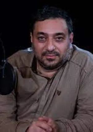 حجت احمدی‌زر